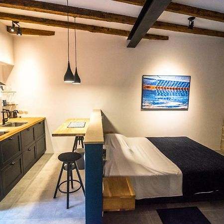 Studio Bluestone 罗维尼 外观 照片