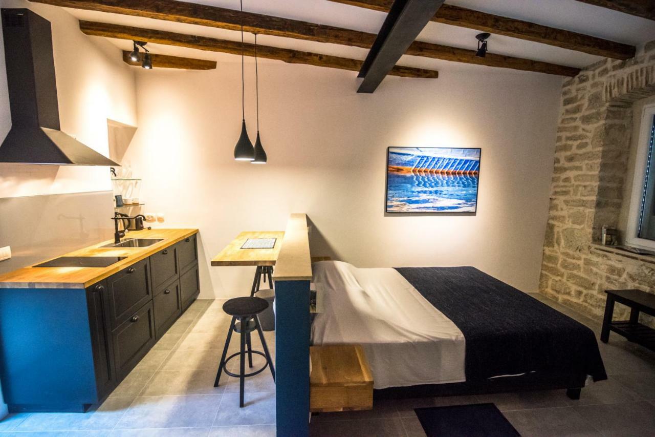 Studio Bluestone 罗维尼 外观 照片